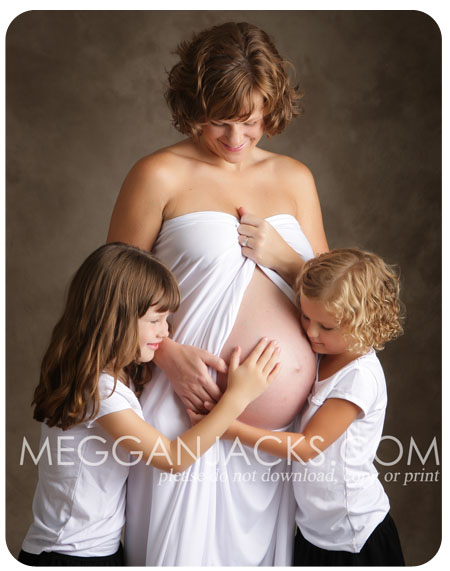 pregnant mother with daughters