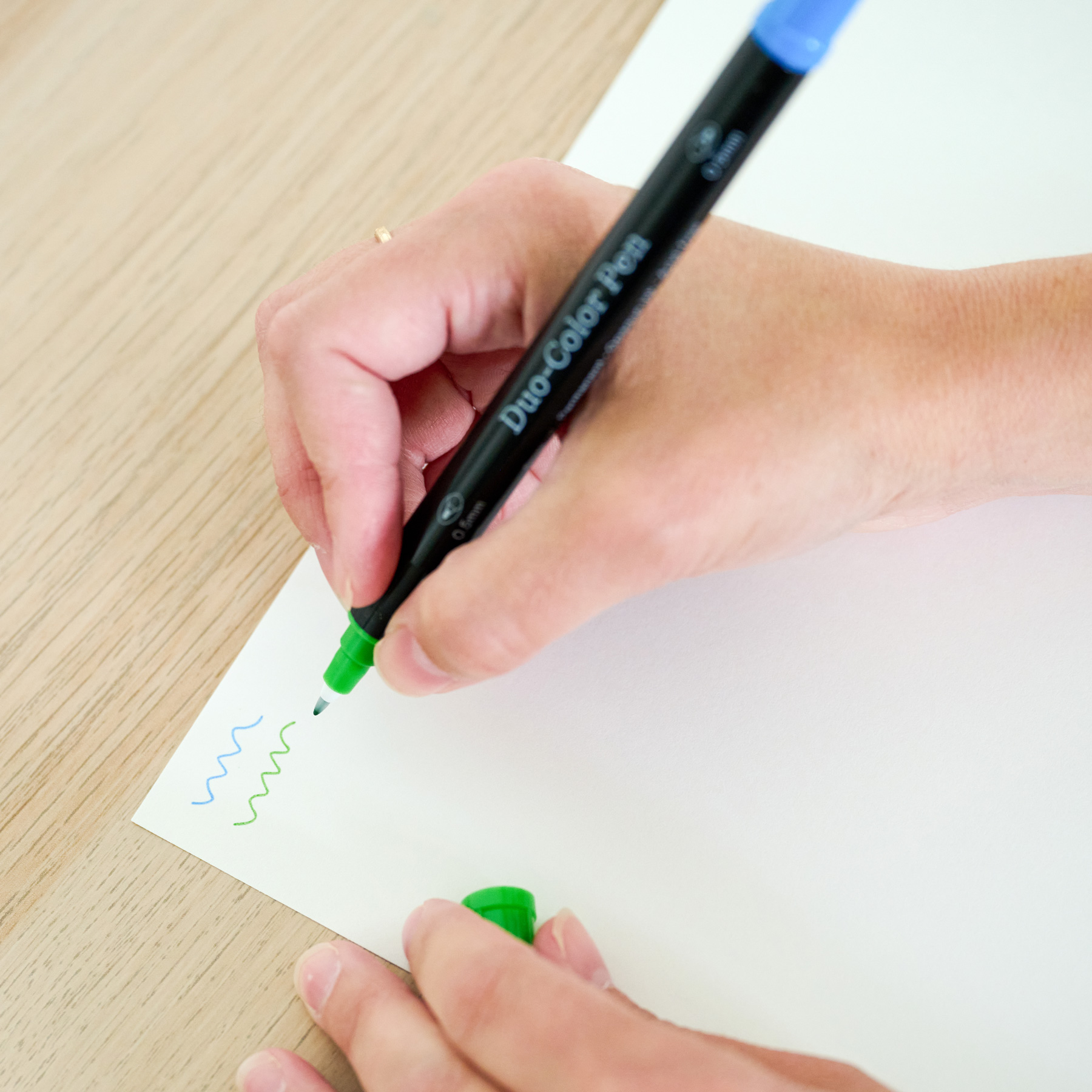 Green/Blue - Dual-Color Pen - Image 3