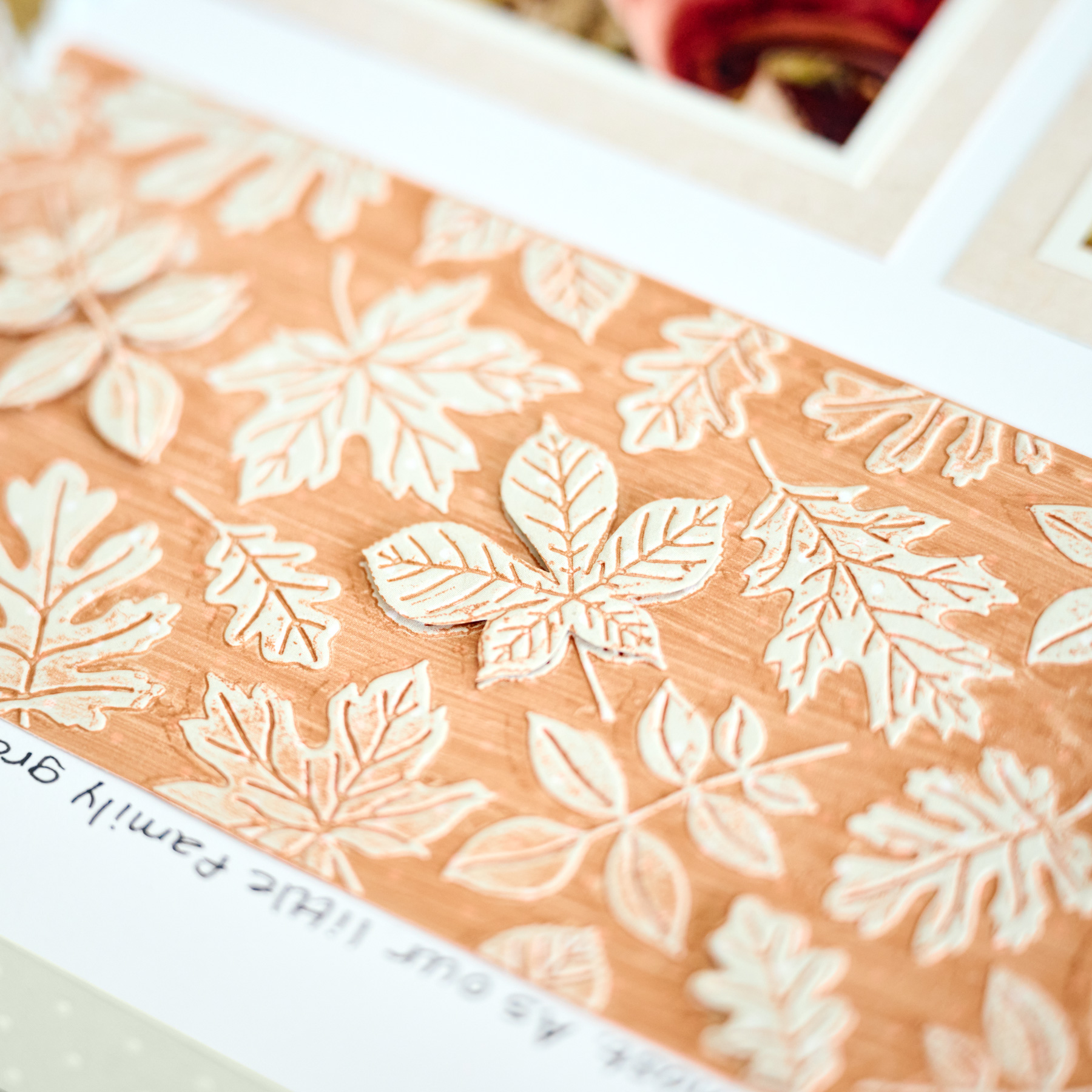 Embossing Folder - Scattered Leaves - Image 2