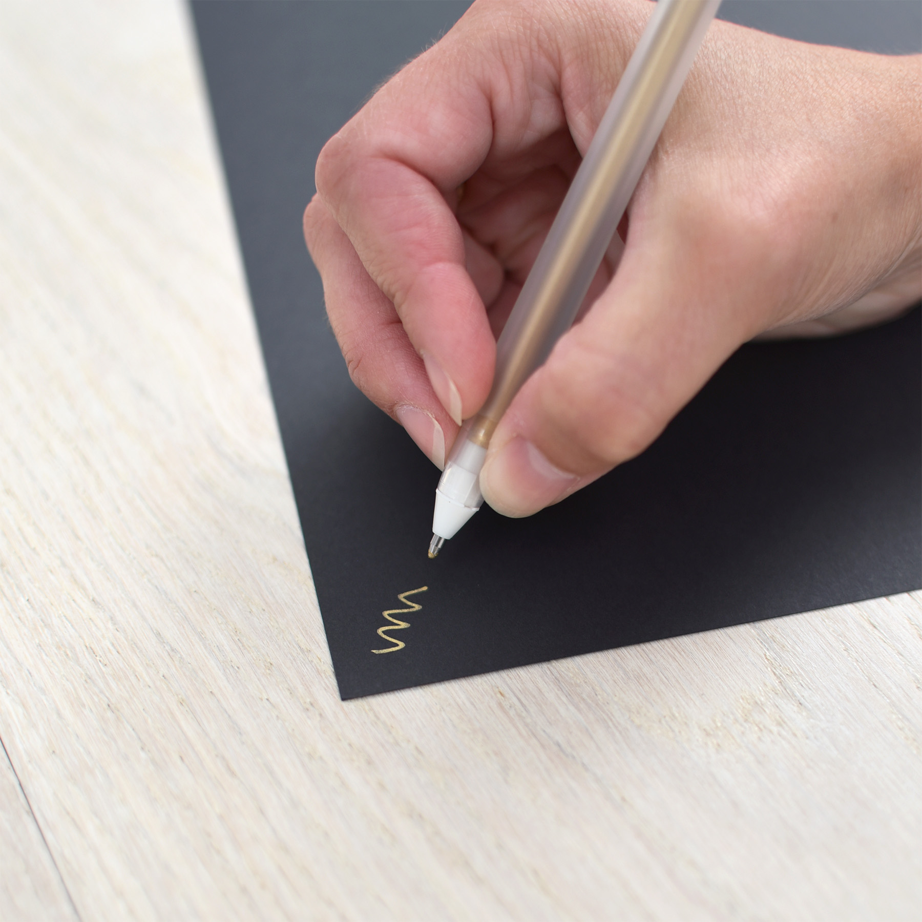 Gold Metallic Gelly Roll Pen - Image 2
